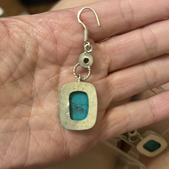 Beautiful Turquoise Earrings - Picture 3 of 3